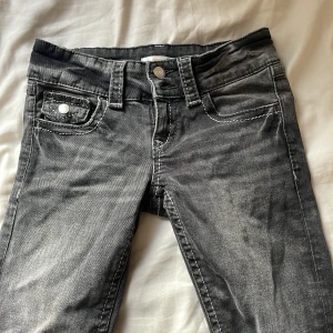 Oanvända jeans från Gina - Jeans från Gina i stl 146 tall! Säljer pga av för små och inte kommer till användning💞