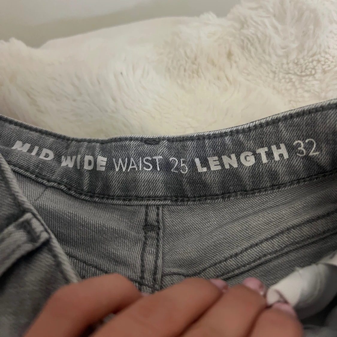 Grå wide jeans midwaist från Denim - 2