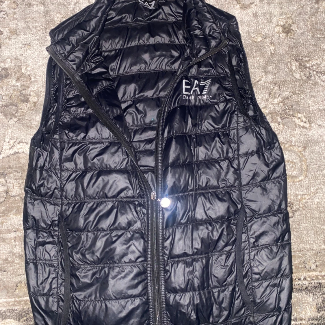 Svart dunväst från EA7 Emporio Armani - 1