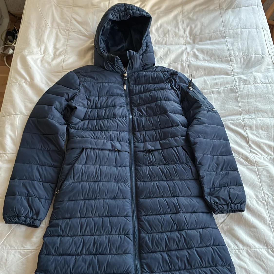 Marinblå lång ridjacka från CRW