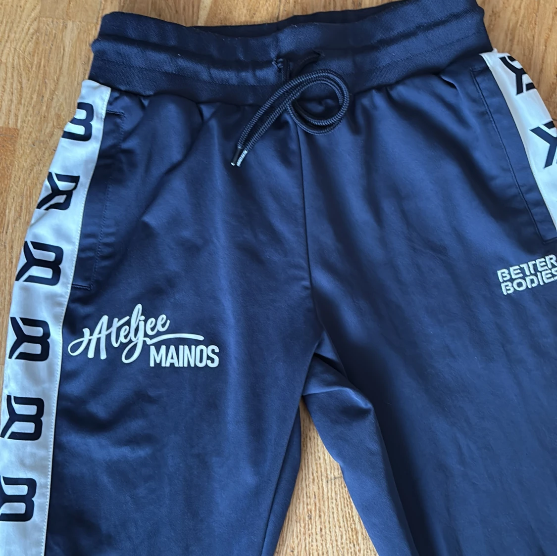 Blå träningsbyxor Better Bodies S - 1