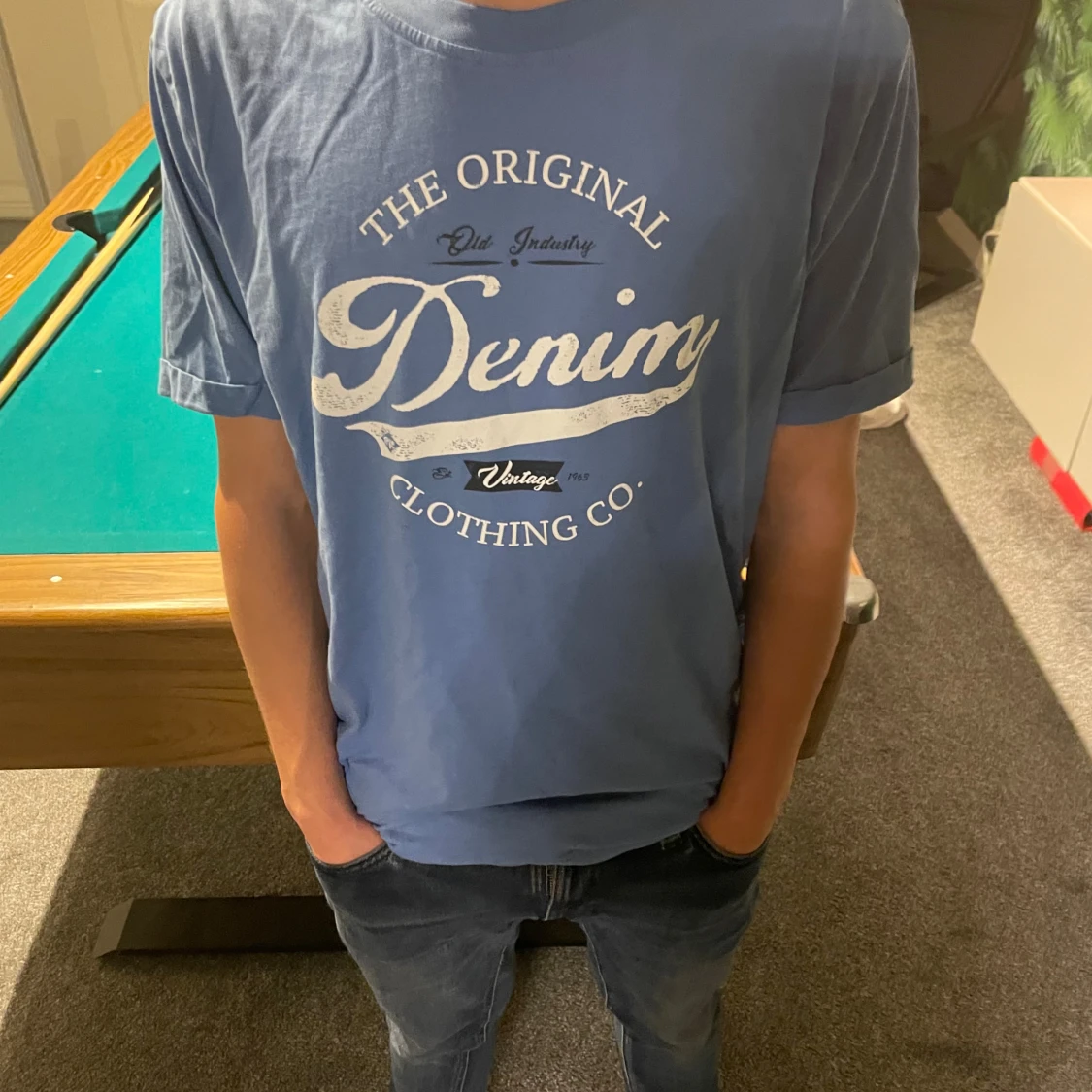 Blå t-shirt Denim Clothing Co.