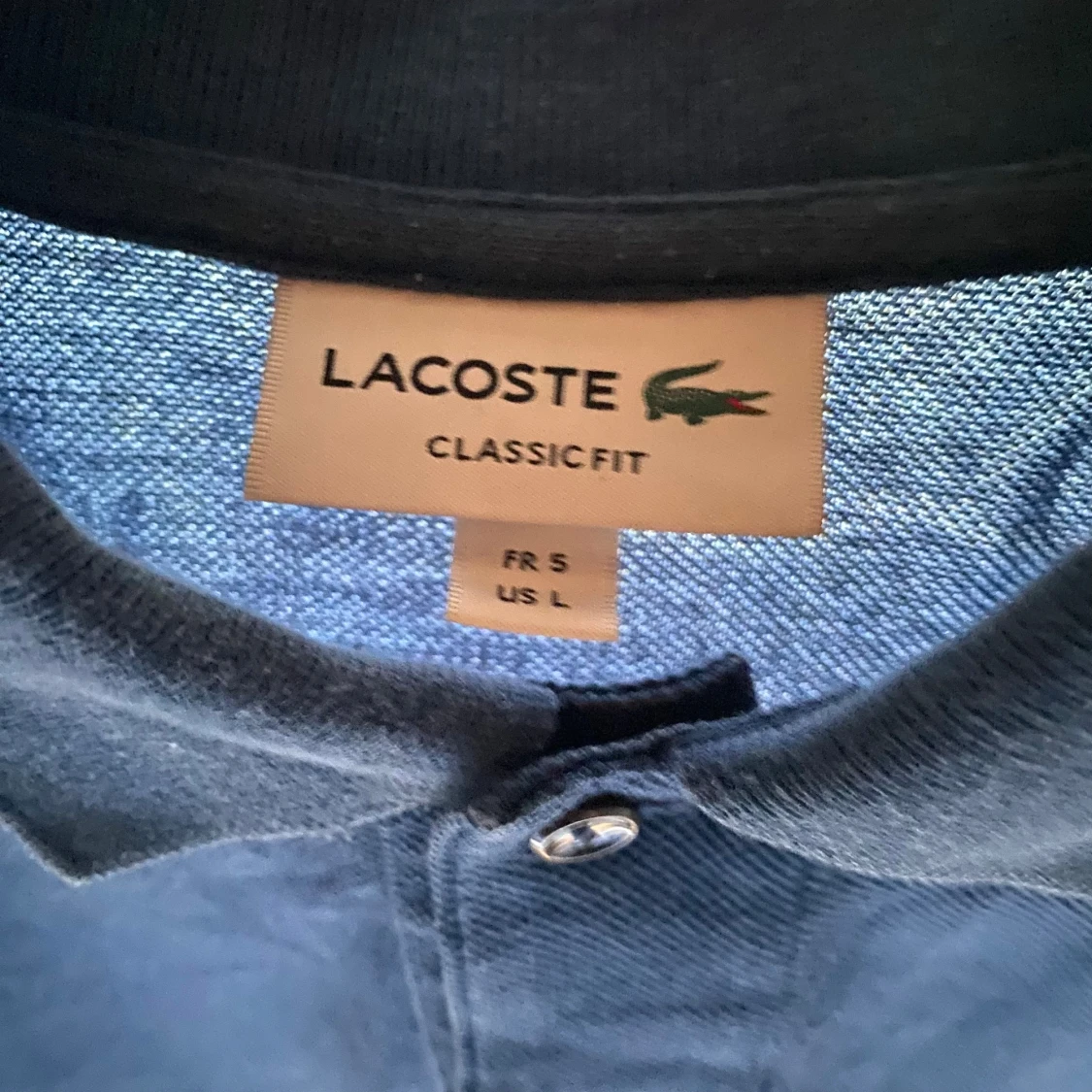 Marinblå pikétröja från Lacoste - 2