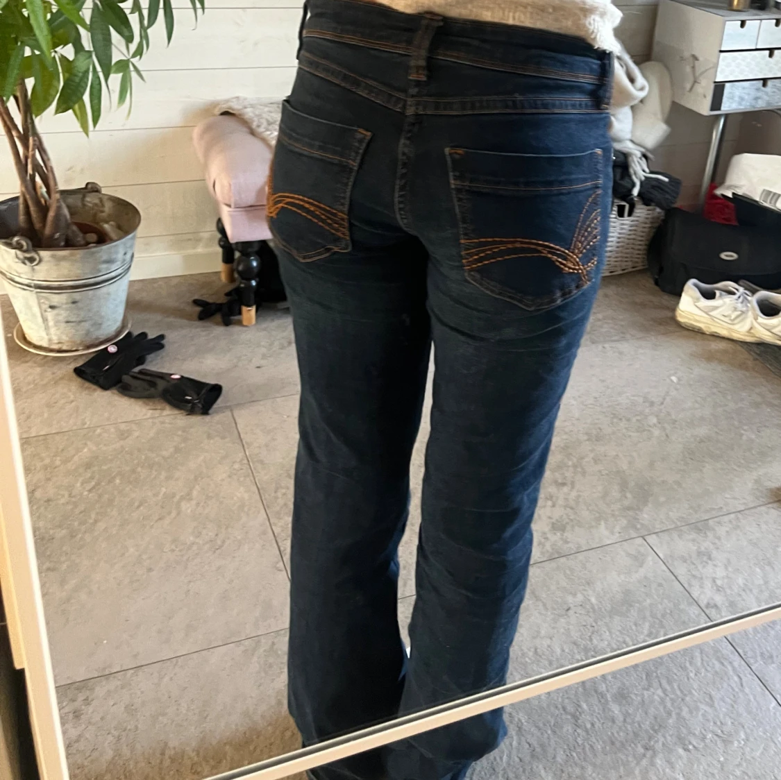 mörkblå lågmidjade jeans - 2
