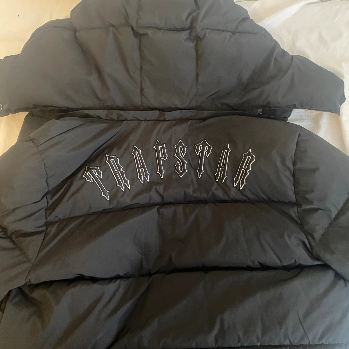 Svart pufferjacka från Trapstar L - 4