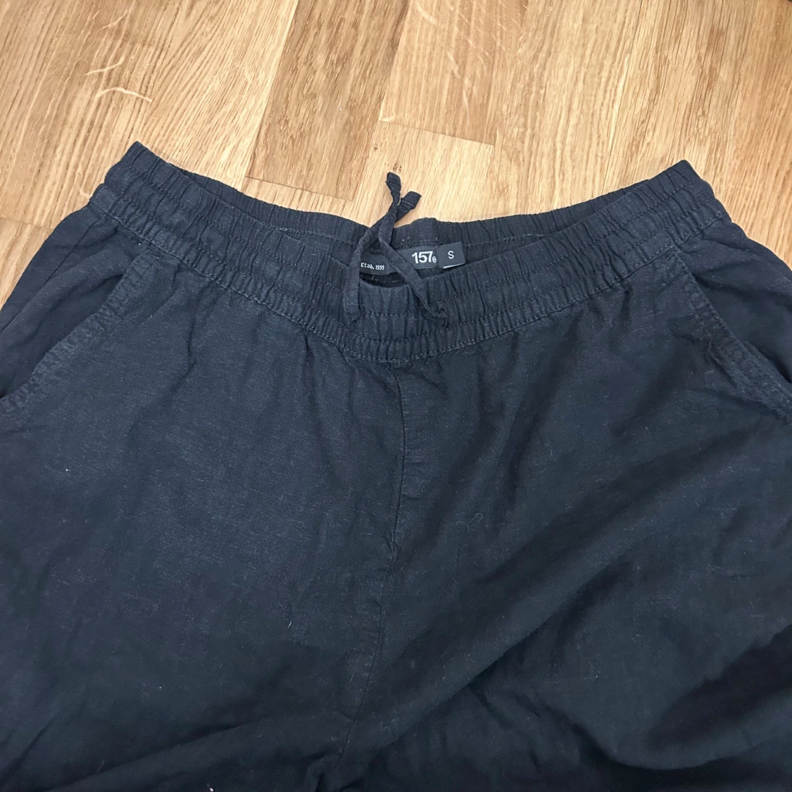 Svarta linnebyxor med snörning, S - 1