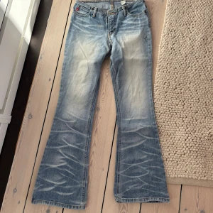 Coola jeans  - Så snygga!!! Mått på sista bilderna💕💕💕