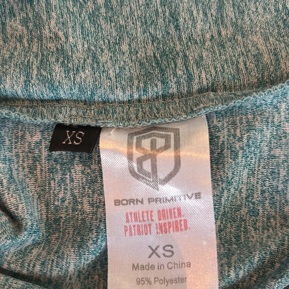 Turkos linnetopp från Born Primitive  - 2