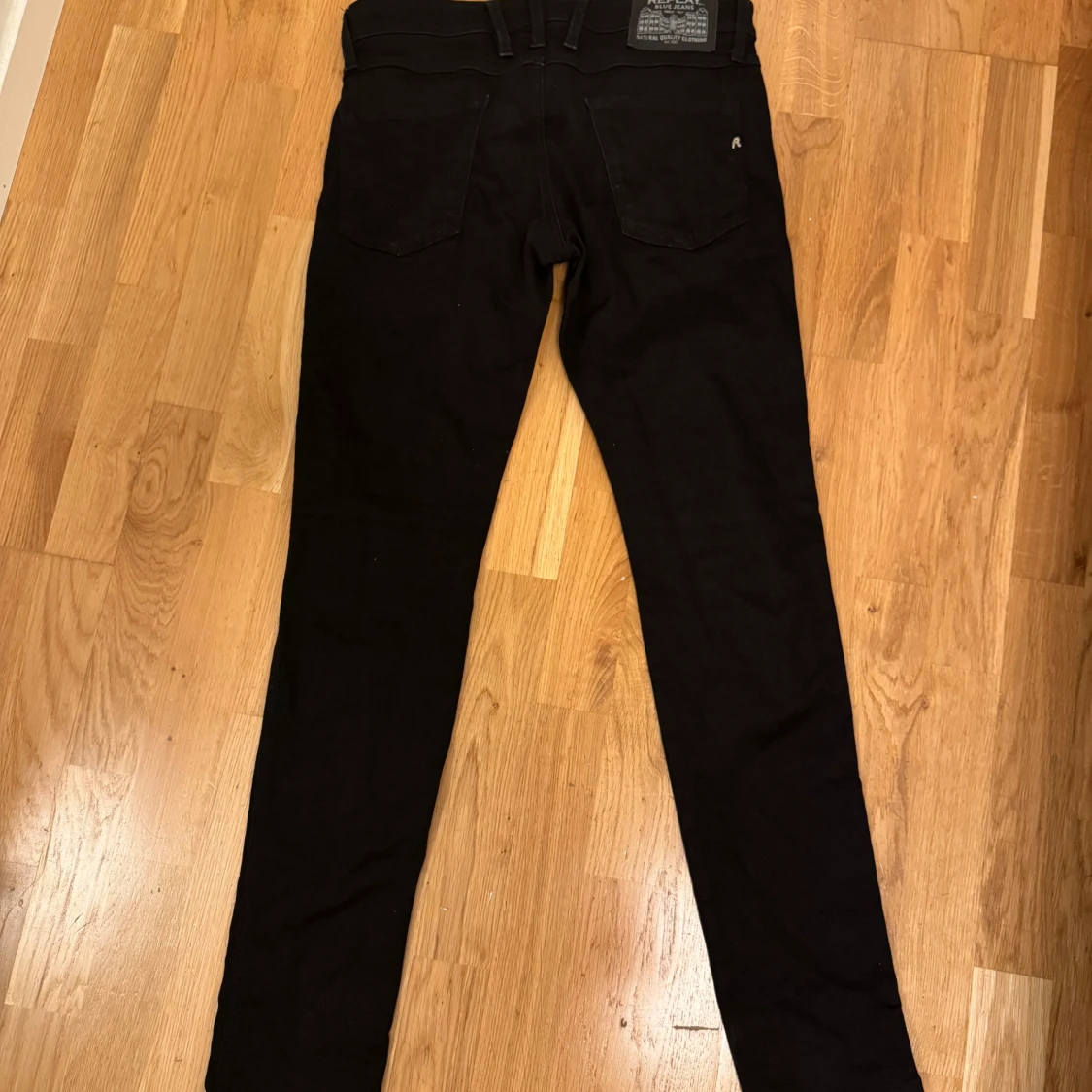 Svarta Replay Anbass jeans, stl 30/32 - 1