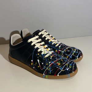 Masion margiela  - Skriv pm innan köp!                                                        Ett par masion margiela gats i storlek 45. Aldrig använda! Ingen box medföljer. Mvh Grisch closet 