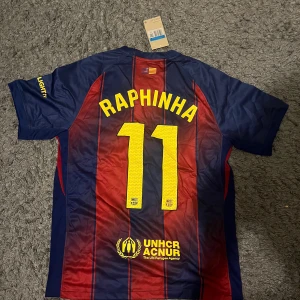 Raphina 25/26 barcelona - Storlek M