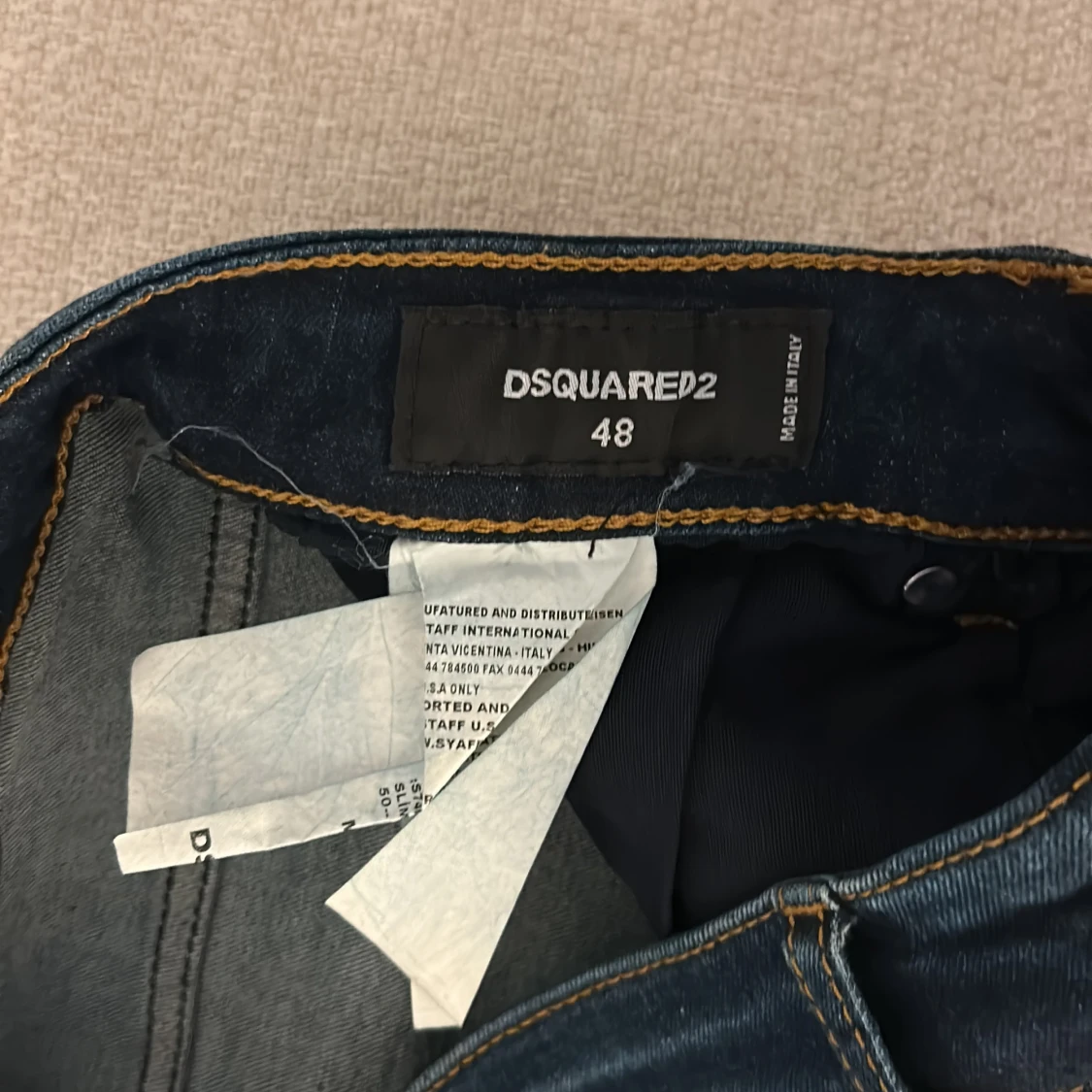 Mörkblå Dsquared2 jeans med stänk - 2