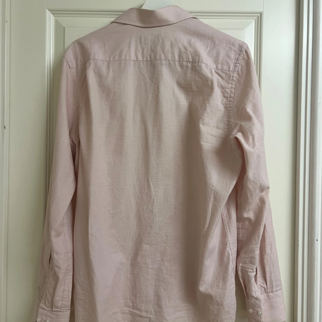 Ljusrosa skjorta - 1