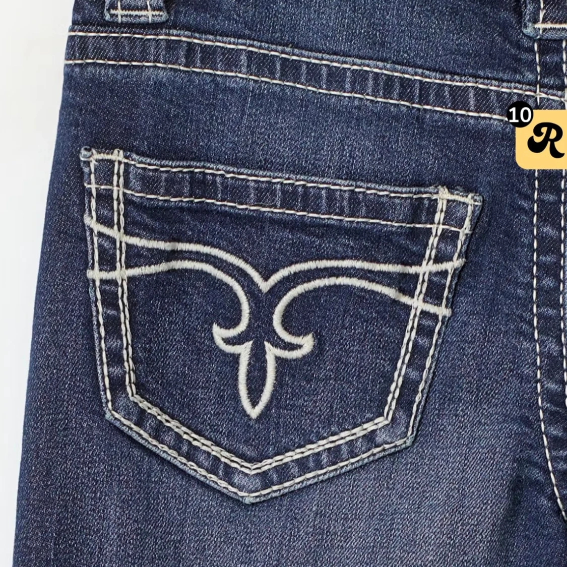 Trendiga slutsålda jeans  - 2