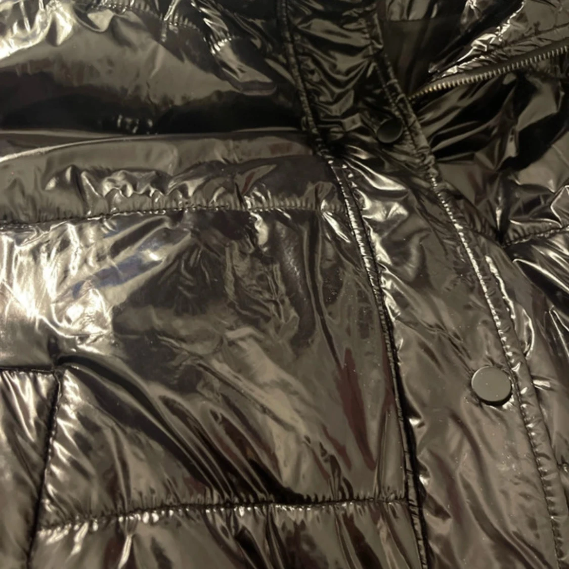 Svart pufferjacka från Boohoo - 2