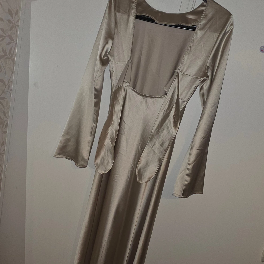 Champagnefärgad långklänning - 2