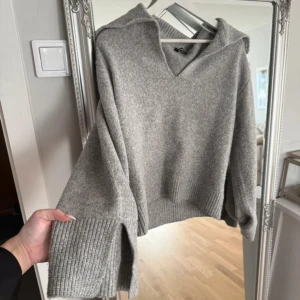 Tröja - Jättefin tröja, använd men fortfarande i gott skick 🌸