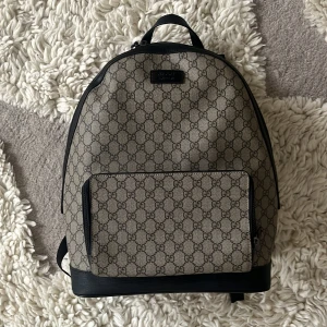 Gucci Supreme Väska med GG mönster - Toppskick, toppkvaliteér!!