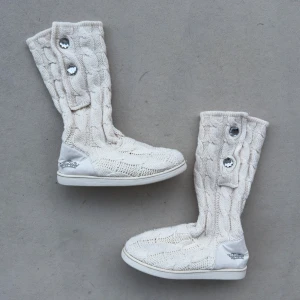y2k Juicy Couture kabelstickade ugg boots - jättesöta äkta juciy stövlar 🪽passar 36-37 försmå för mig som har 38 