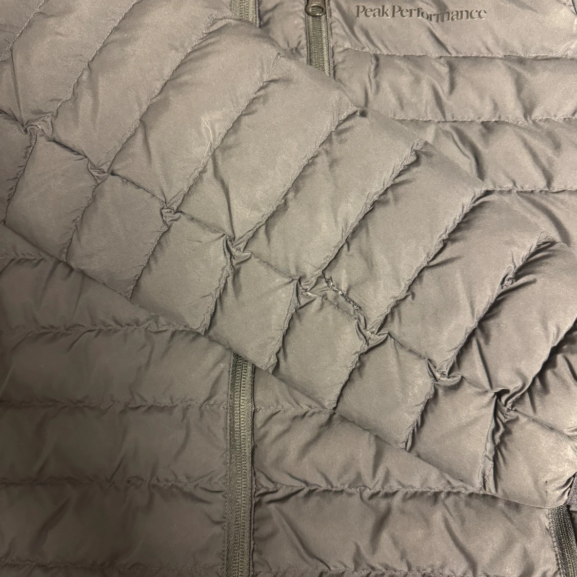 Svart jacka Peak Performance - 2