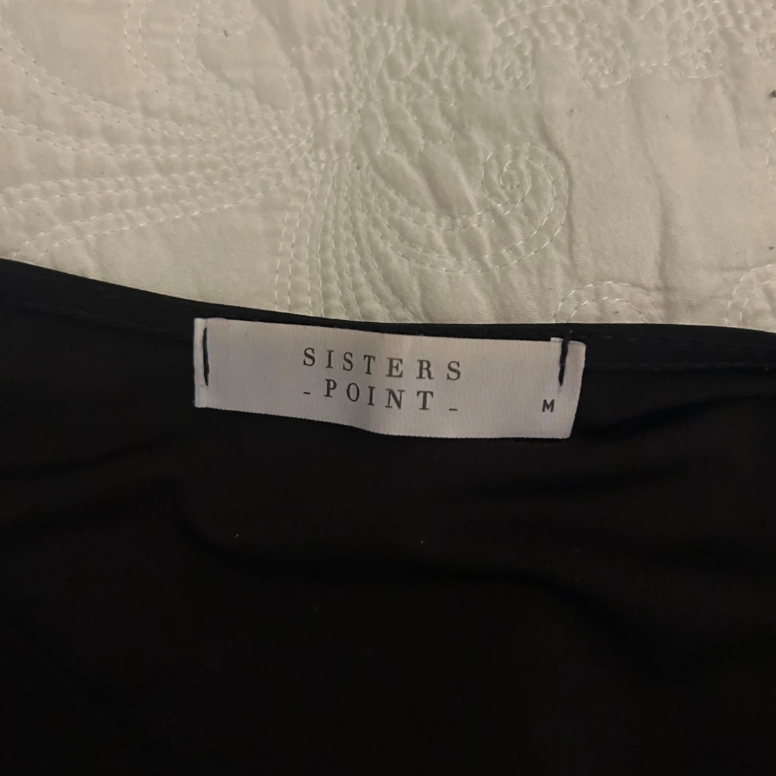 Svart kortärmad blus  - 1