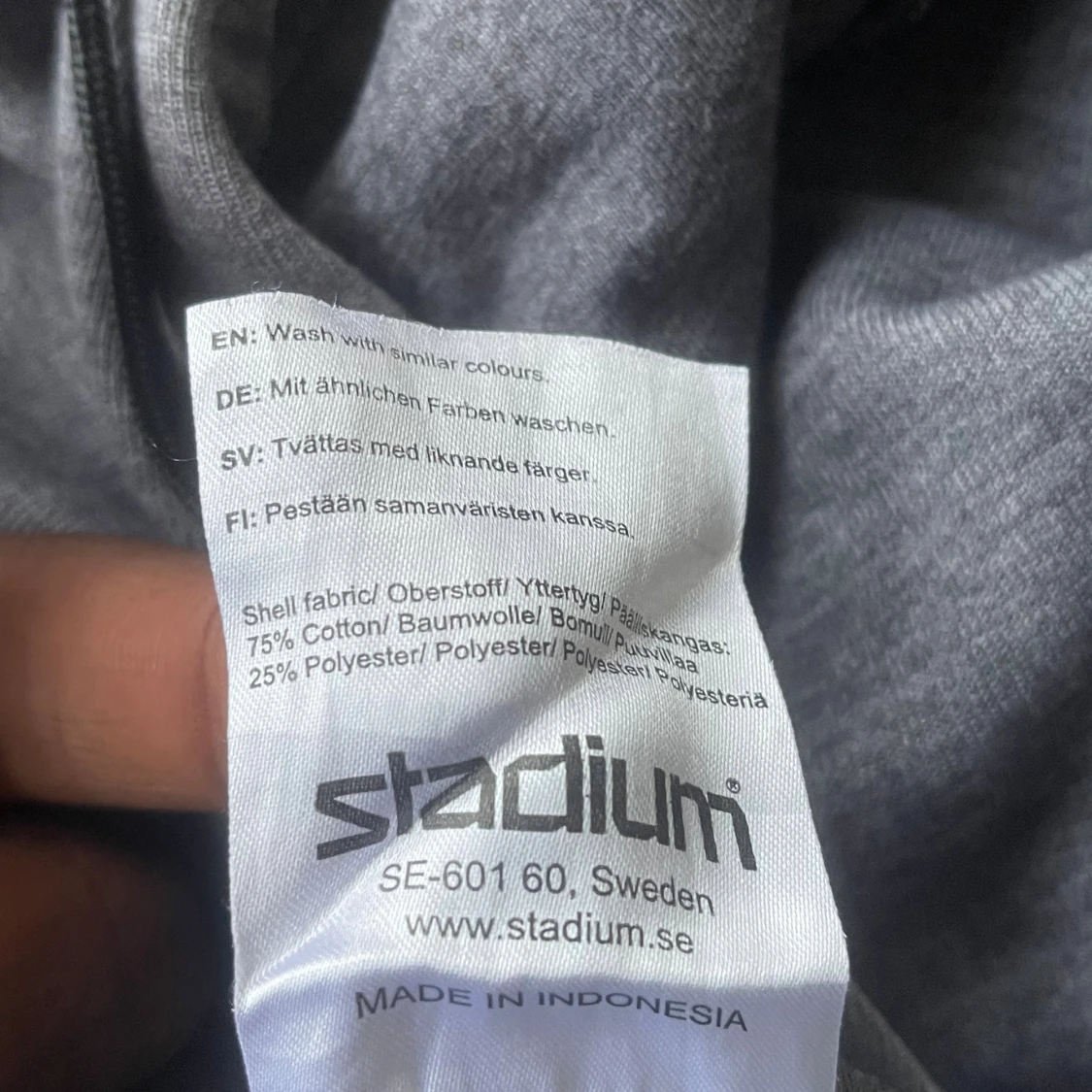 Grå hoodie från SOC med huva - 2