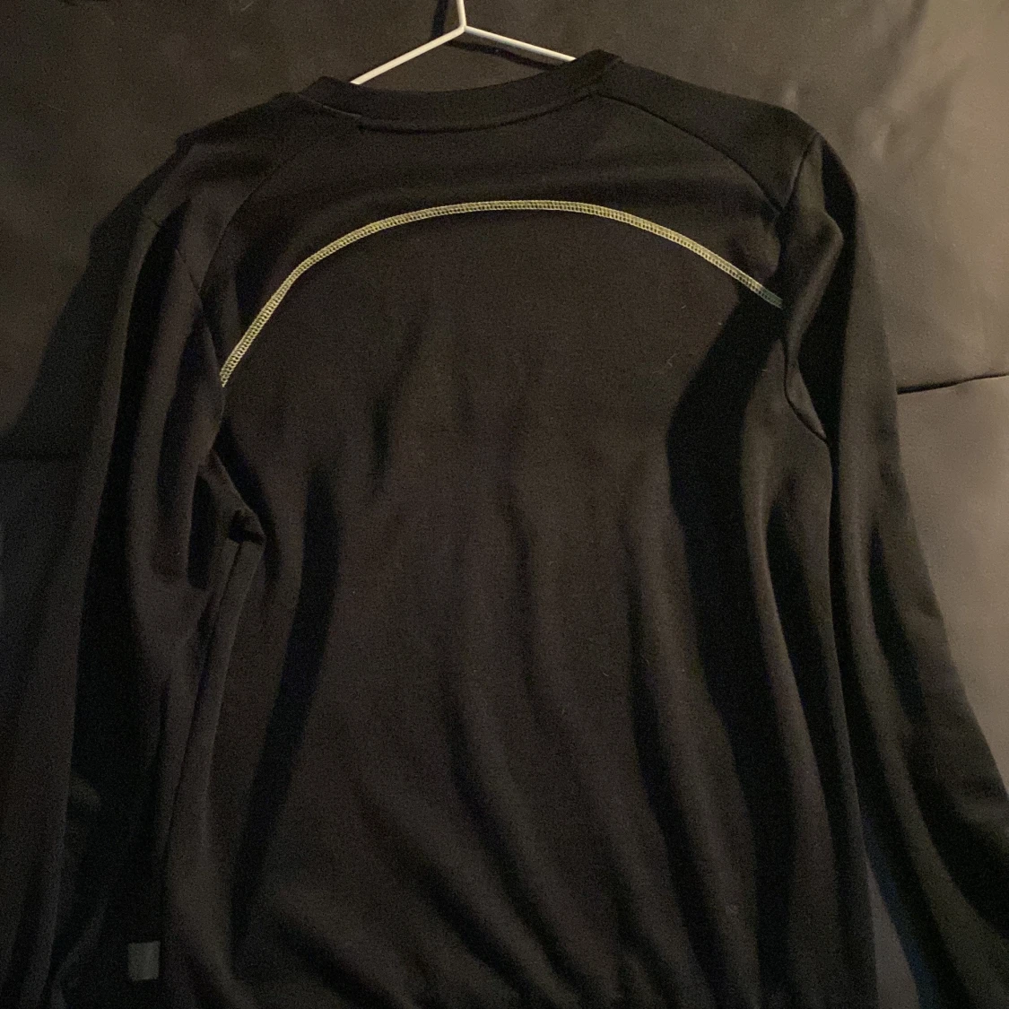 Svart sweatshirt från Hugo Boss - 1