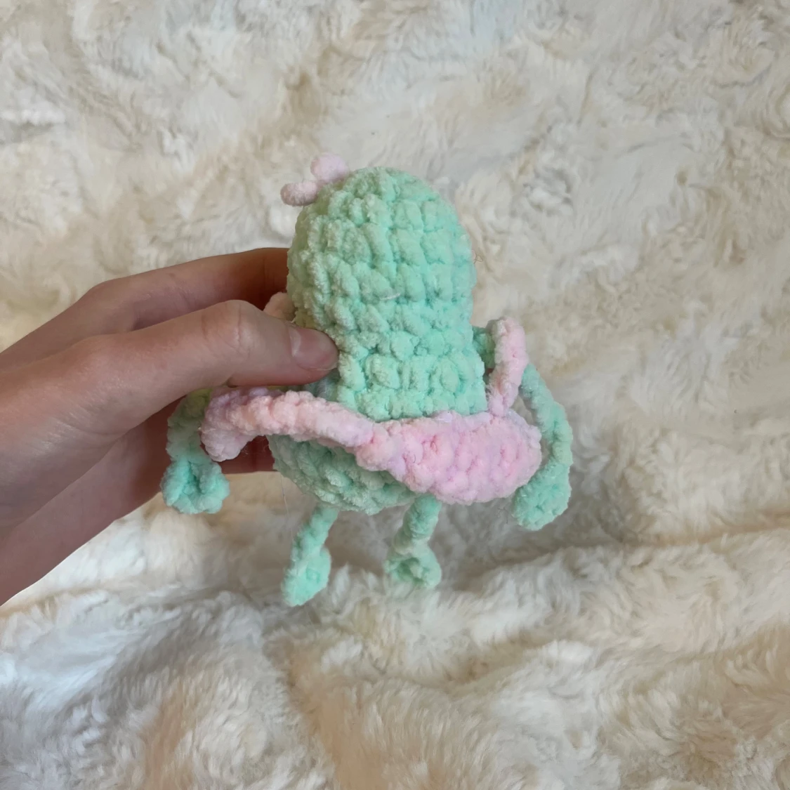 Virkad groda med klänning - 3