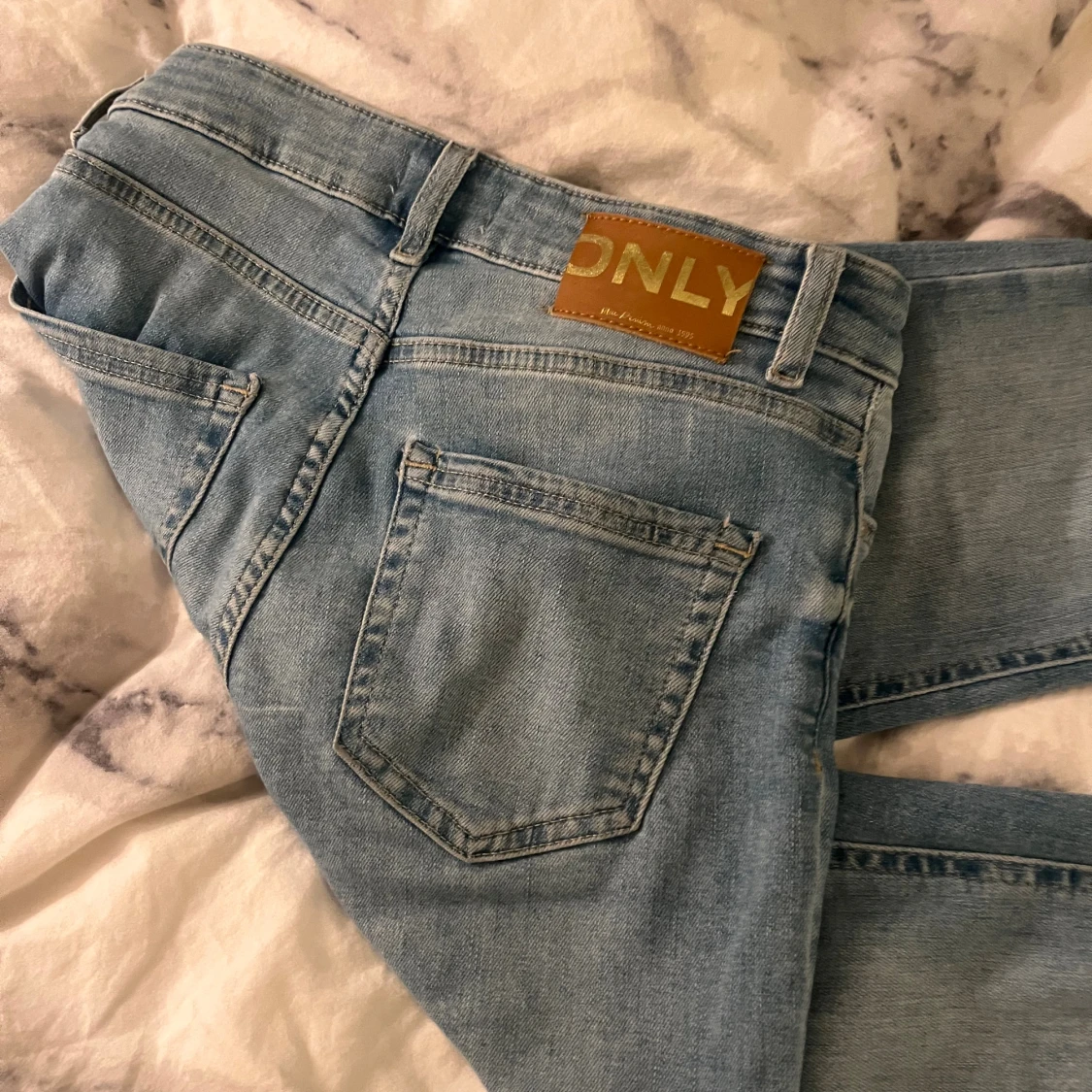 Ljusblå bootcut jeans från ONLY - 3
