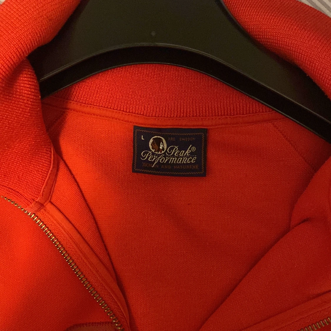 Röd ziptröja Peak Performance  - 3