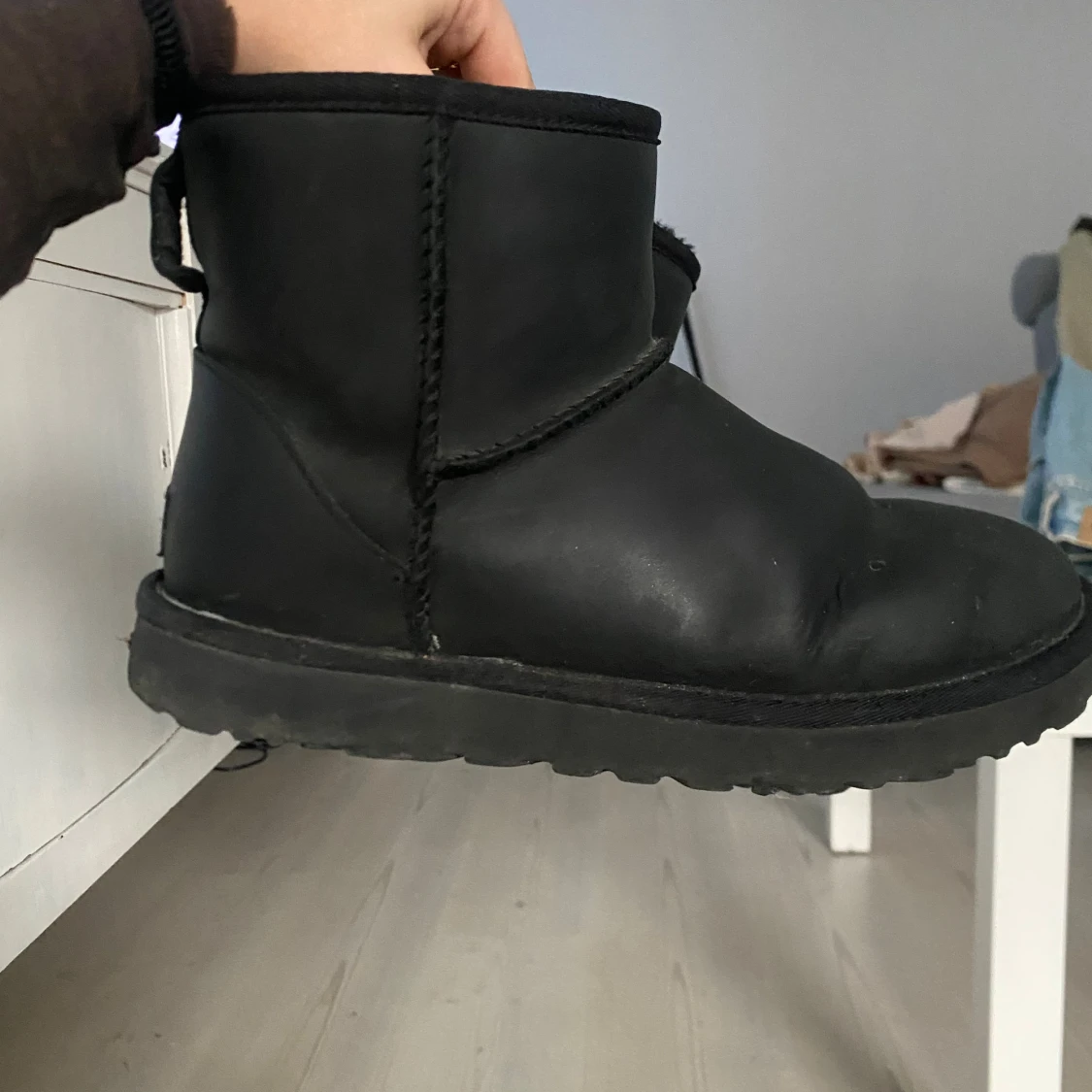 Svarta uggs storlek 39