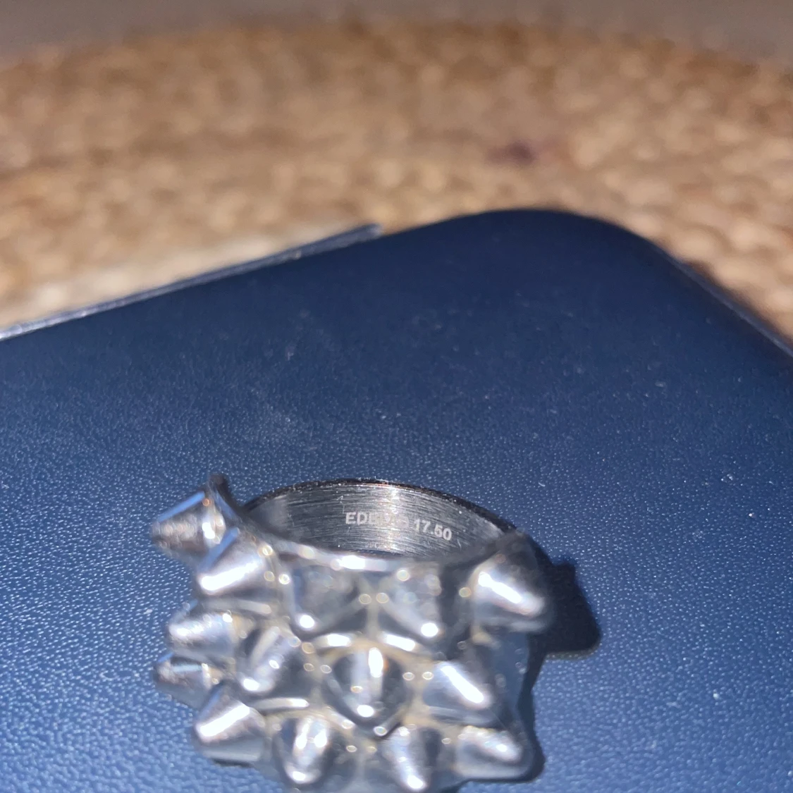 En fin Edblad nitring i färgen silver. Superpopluär och super fin, passar till allting!!  - 2