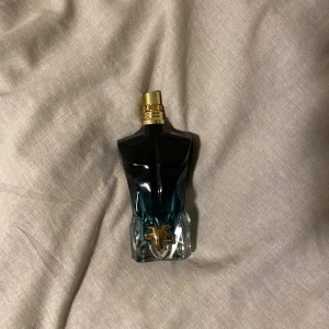 Jean Paul Gaultier Le Male Le Beau EDP - Säljer nu min oanvända le beau EDP, bara testad