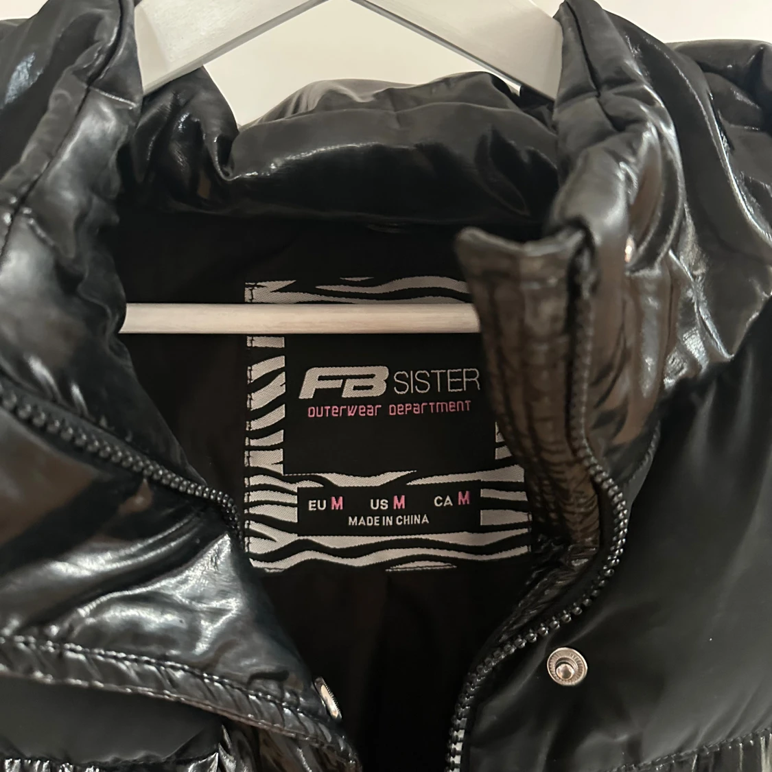 Svart pufferjacka från FB Sister - 2