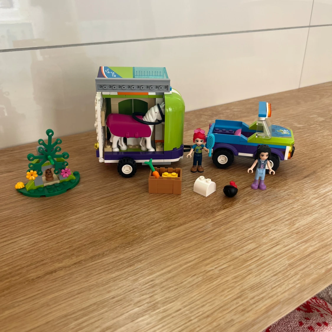 LEGO Friends 41371 Mia's Horse Trailer - 1