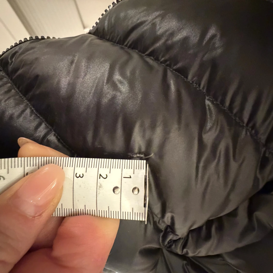 Svart Colmar dunjacka med huva - 4