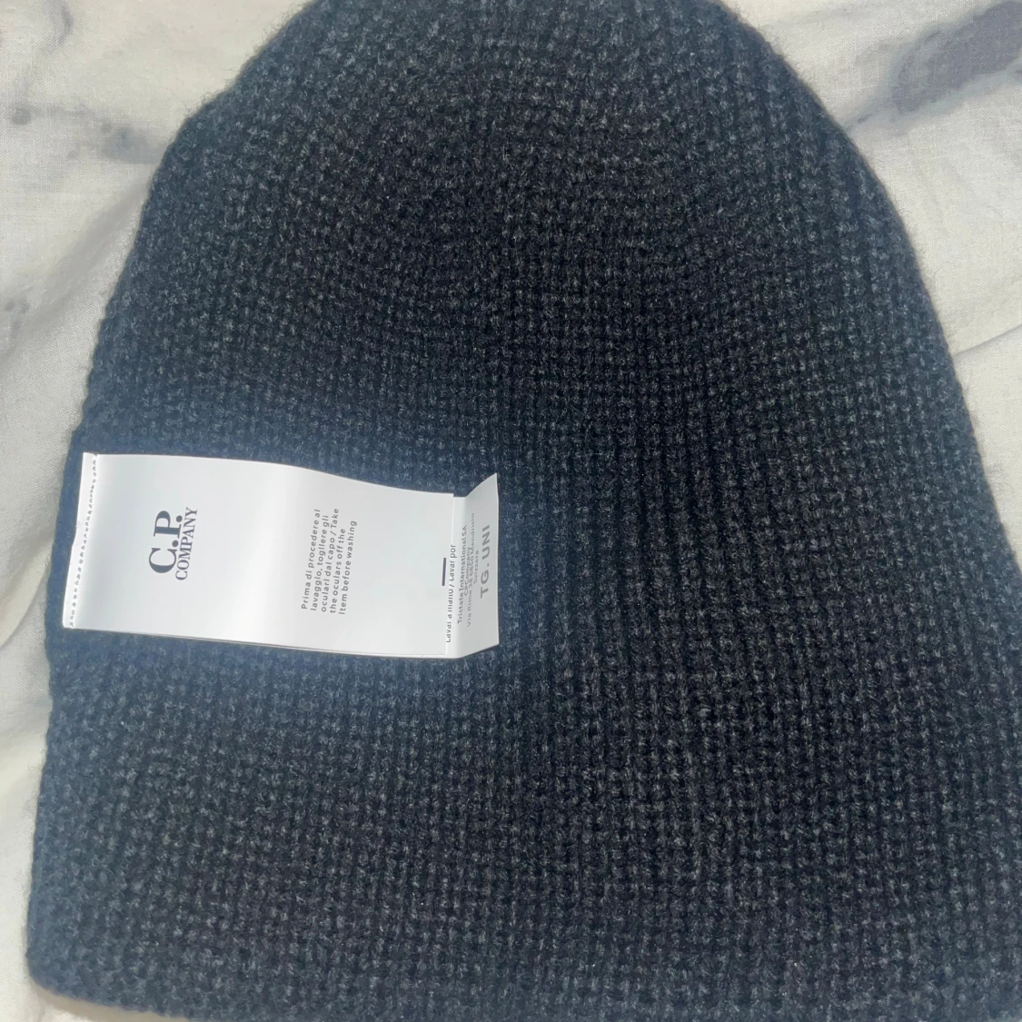 Svart mössa från C.P. Company - 2