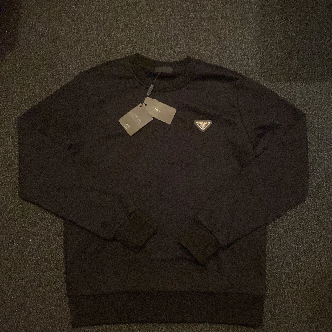 Prada sweater storlek S