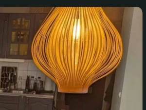 Lampa  - Lampa från Mio. Den har släppt lite så behöver limmas igen 