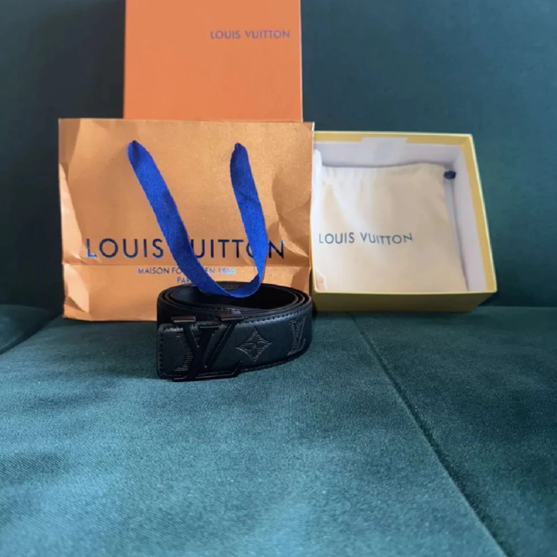 Svart Lou** Vui**** skärp i skinn - 4