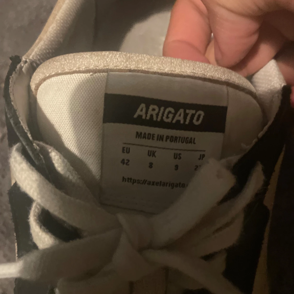 Svarta och vita sneakers från Axel Arigato - 3