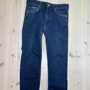 Hugo Boss jeans - Hugo boss jeans | Storlek 30/32 | Mycket bra skick | Skriv till mig vid frågor eller fler bilder!📩