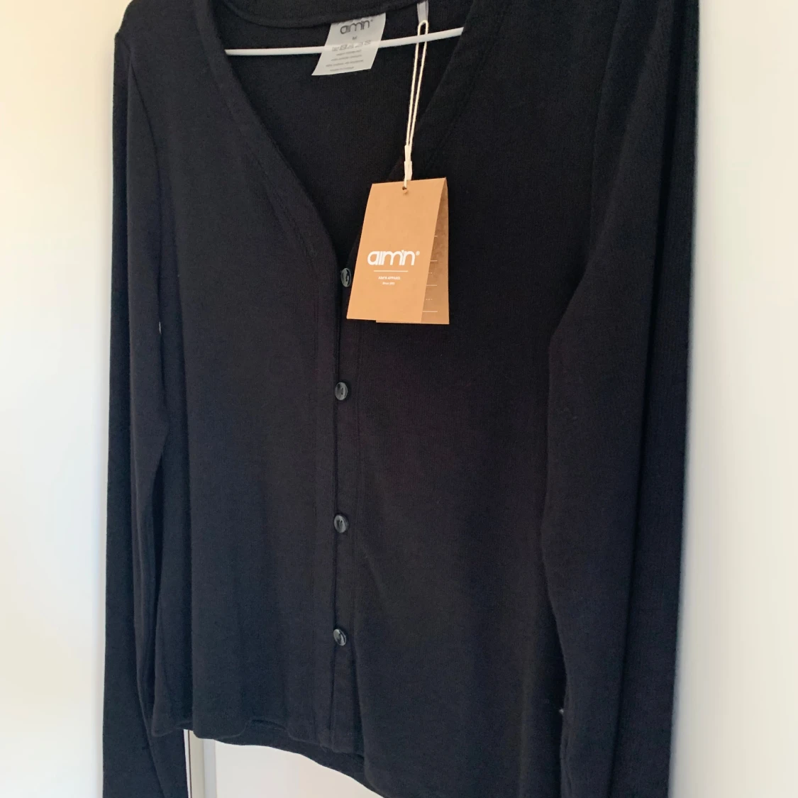 Svart kofta från Aim'n med knappar - 1