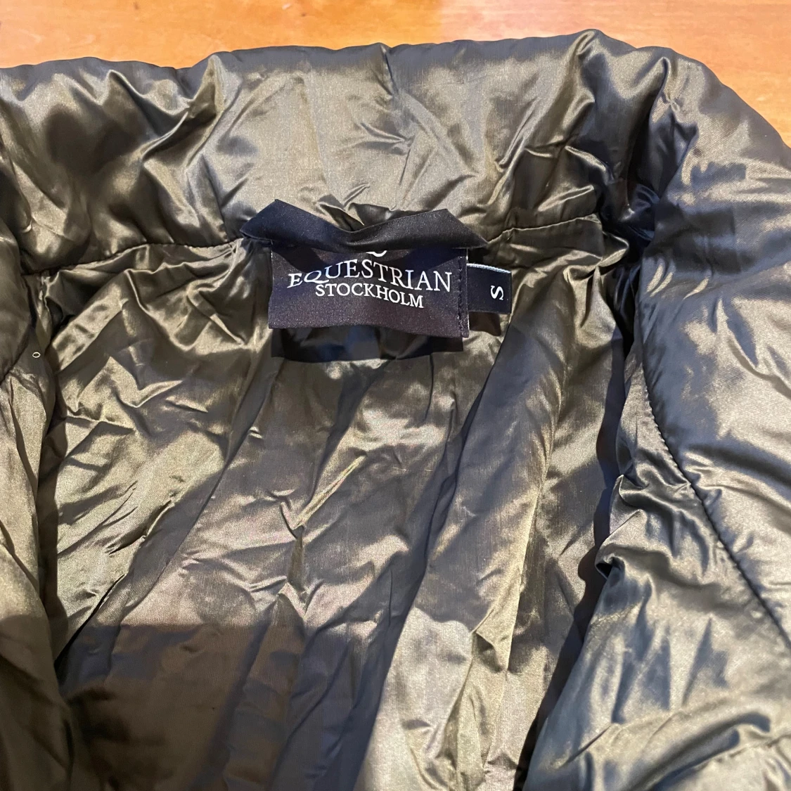 Svart och grön pufferjacka Equestrian Stockholm - 1