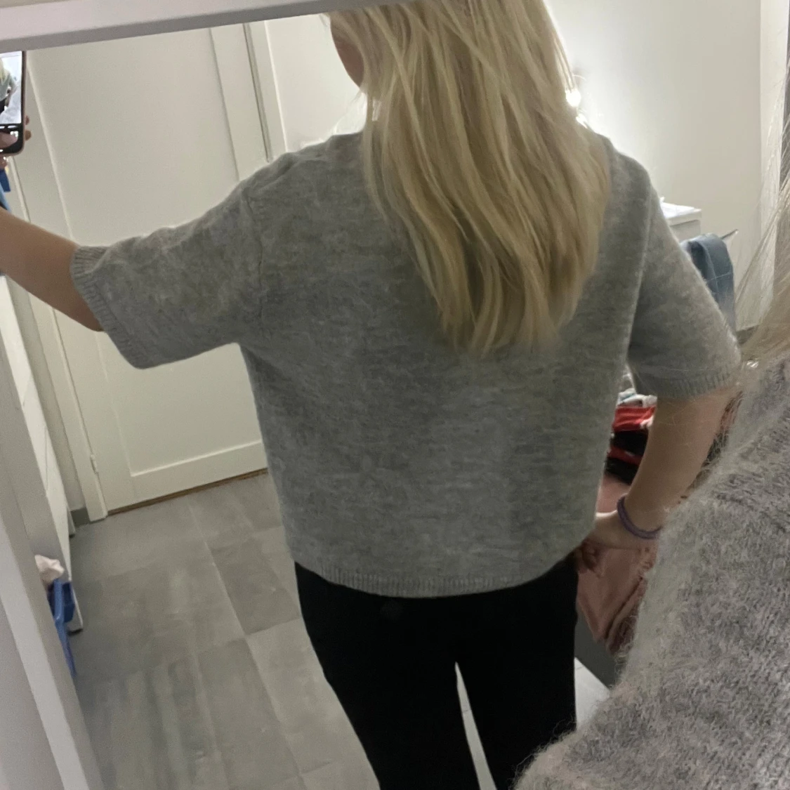 Snygg stickad tröja  - 2