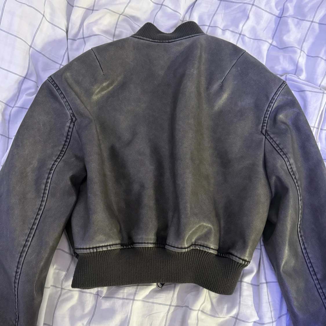 Grå croppad bomberjacka från Zara - 2