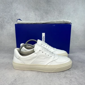 Jacob Cohën dreamer sneaker - – Condition: 9,5/10 - used twice  – What is included: Dustbag  – Retail price: 7000 + SEK