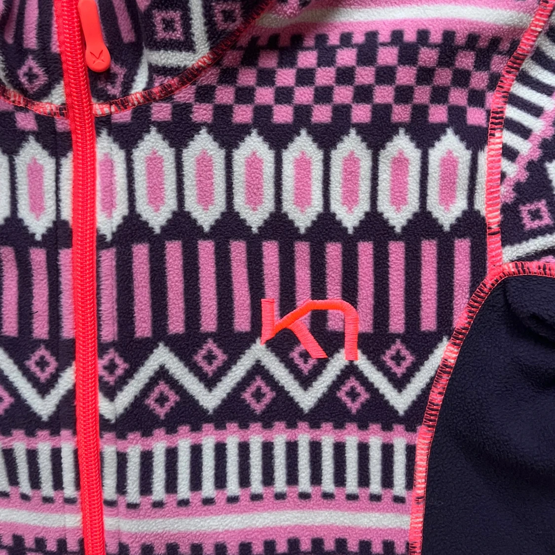 Mönstrad fleecejacka från Kari Traa - 1