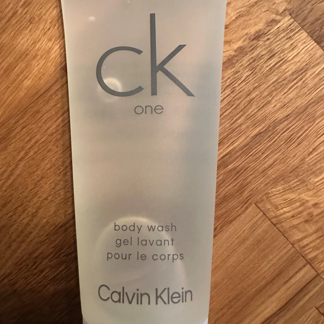 CK One parfym & body wash set - 4