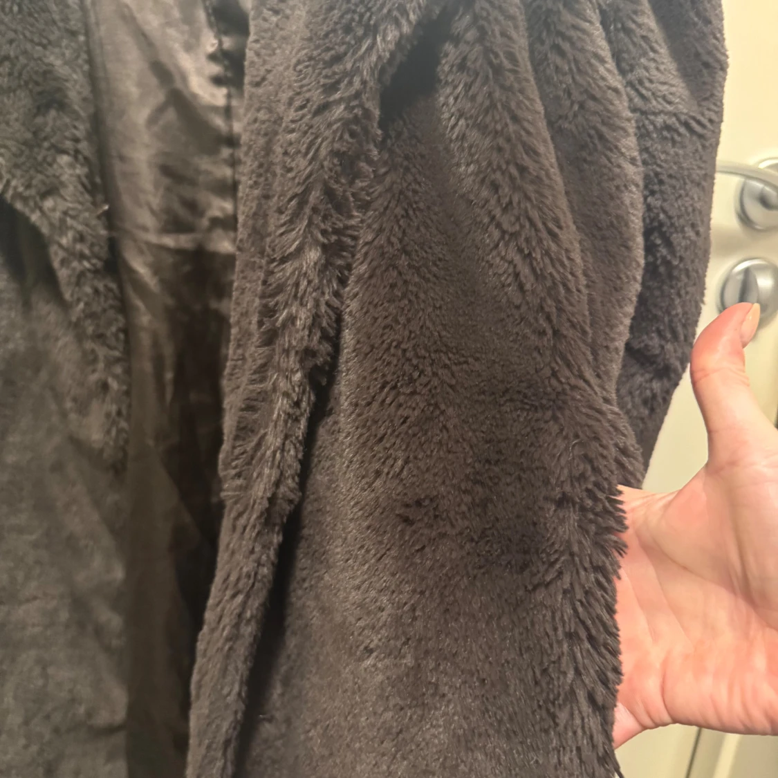 Mörkbrun pälskappa Carin Wester - 2